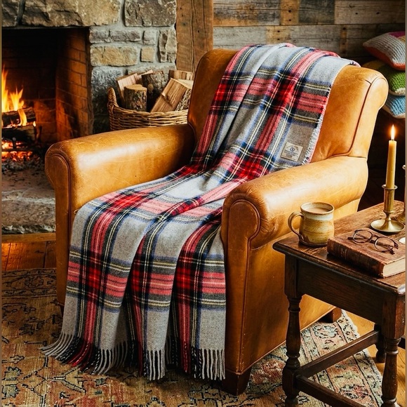 Reine Wolle Other - Vintage Reine Woole Genuine Wool Tartan Plaid Blanket Fringe Cozy Winter Decor